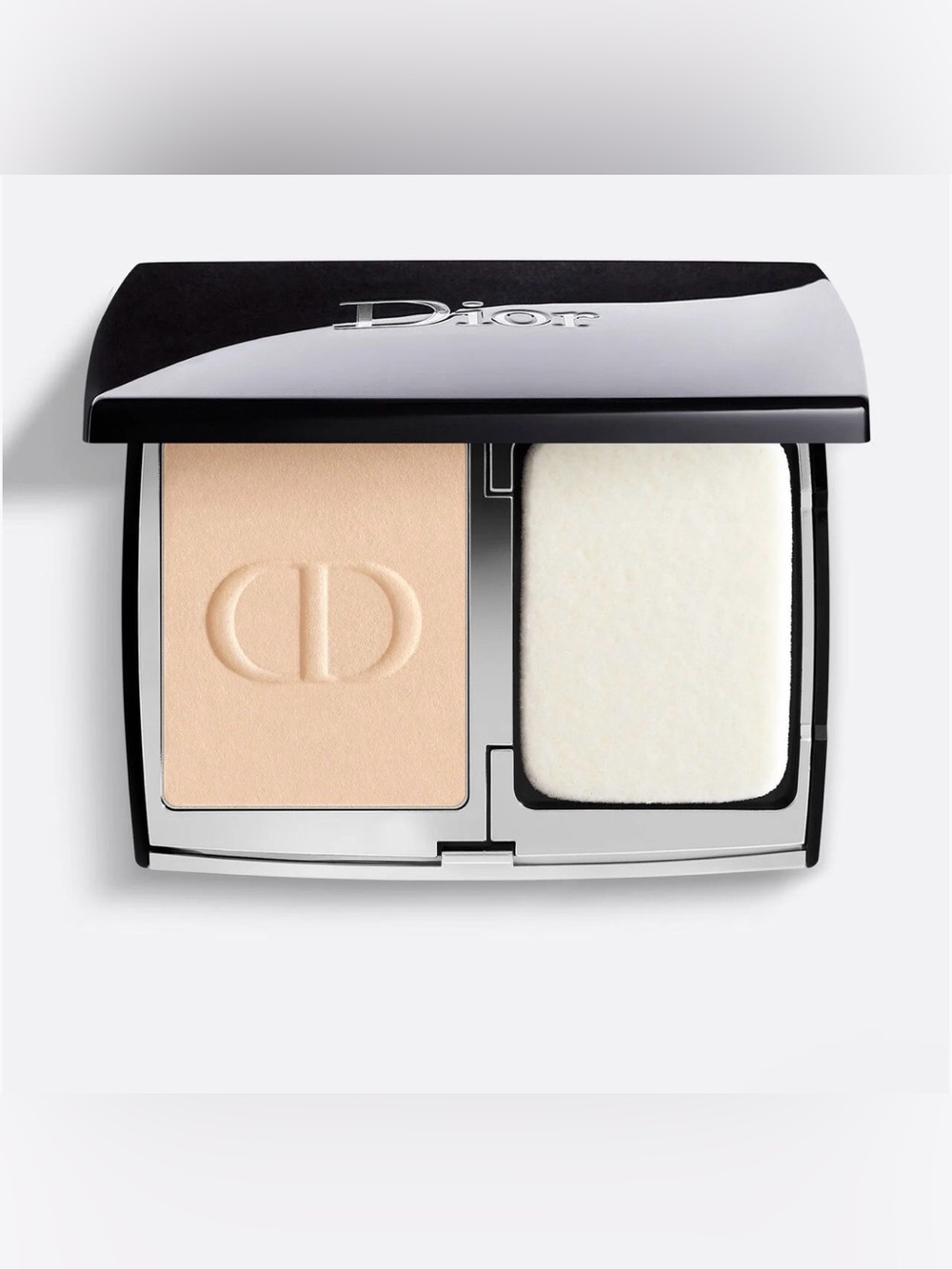 Dior Forever Longwear Compact Foundation in Shade 2N - new in Box